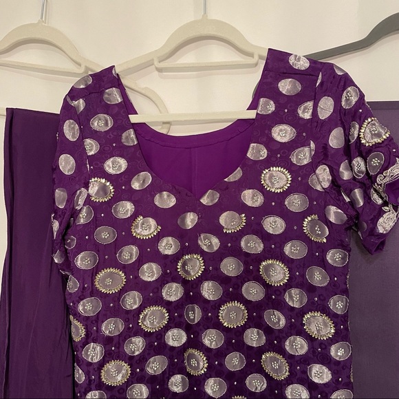 Purple Foil Salwar Kameez Indian 3-Piece Set – Size 40 - Picture 14 of 15